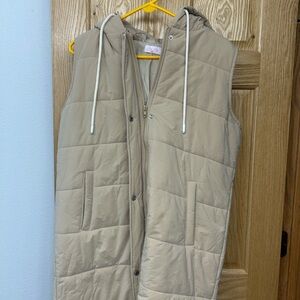 Pink Lily Beige Quilted Hooded Vest